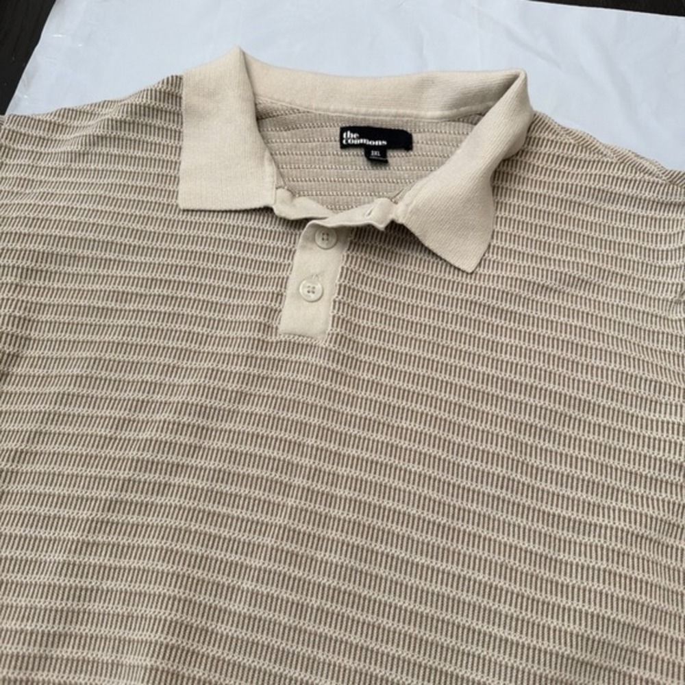 Urban Outfitters Textured Knit Polo‎ 3XL beige/cream (The Commons).     753